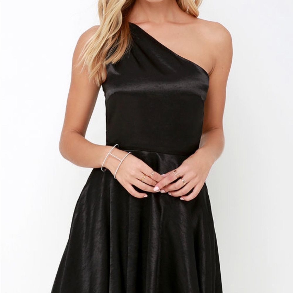 Lulu’s Black Shiny Dress